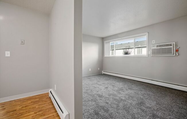 1 bed, 1 bath, 425 sqft, $925, Unit 2002-04