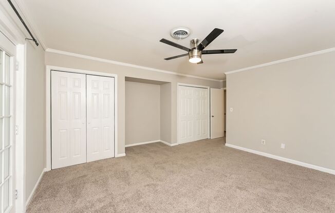 3 beds, 2 baths, $2,450, Unit Unit 122