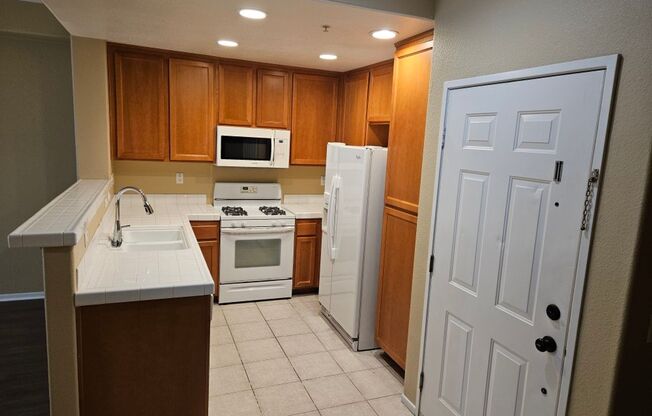 2 Bedroom & 2.5 Bathroom Condominium in Chula Vista