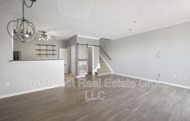 4910 EDGEWARE TERRACE