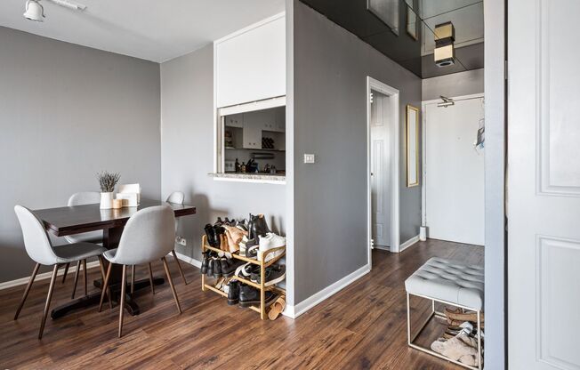 Gold Coast 1bed/1bath Apartment