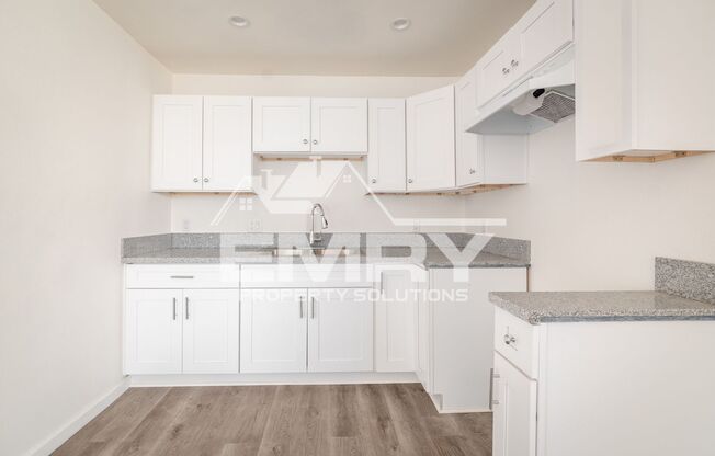 3848 W 105th St Inglewood, CA 90303