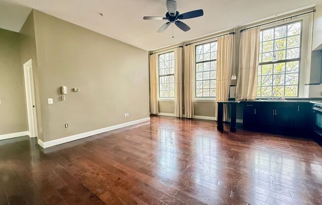 Spacious 2 Bedroom Apartment FOR RENT in Chester PA $1275