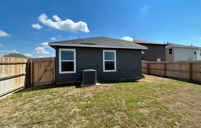 3 beds, 2 baths, $1,499