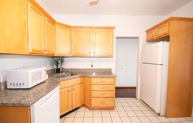 2 beds, 1 bath, 1,200 sqft, $3,000, Unit 2A