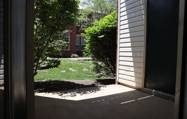 2 beds, 2 baths, 1,033 sqft, $1,749, Unit 19-19104