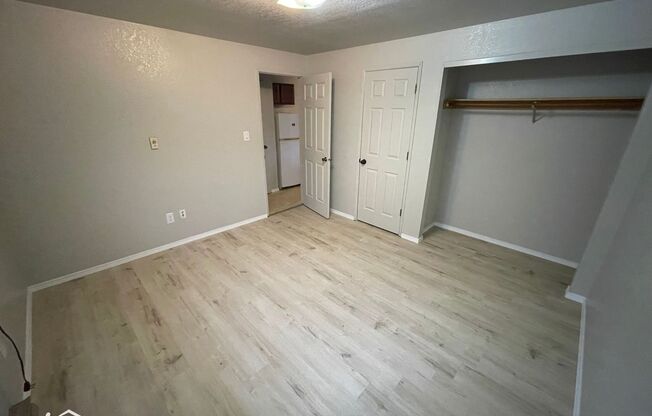 1 bed, 1 bath, $800, Unit 201 - #4