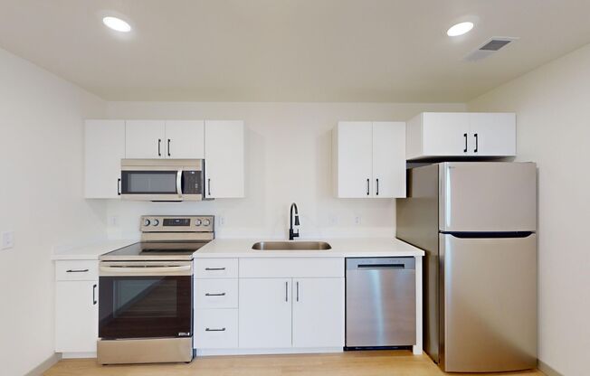 1 bed, 1 bath, 529 sqft, $1,460, Unit 6410-106