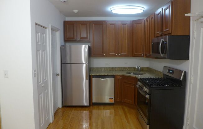 Studio, 1 bath, 300 sqft, $1,395, Unit 104