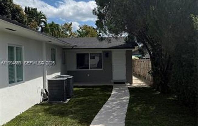 7312 SW 22nd St MIAMI, FL 33155