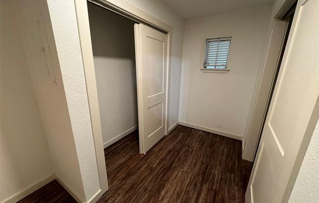 Studio, 1 bath, 550 sqft, $925, Unit 115