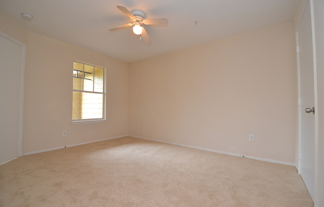 1 bed, 1 bath, $1,295, Unit # 214