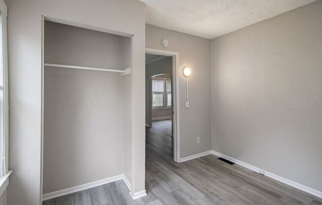 3 beds, 1 bath, $1,399