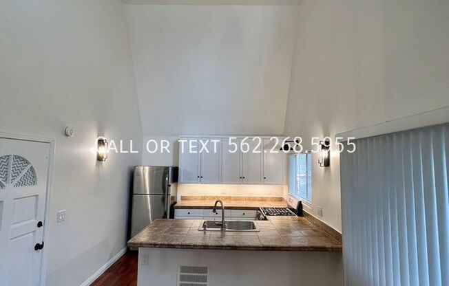 1 bed, 1 bath, 1,000 sqft, $2,200