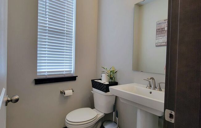 Available in May - 3bed home at The Reserve – Close to ferries, shopping and dining!