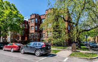 8000 S Drexel