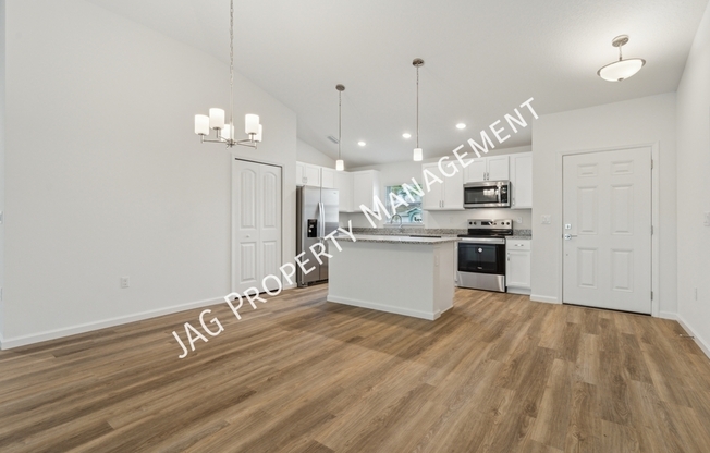40 WOOD CTR LN