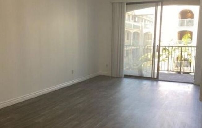 2 beds, 2 baths, $2,695, Unit 1