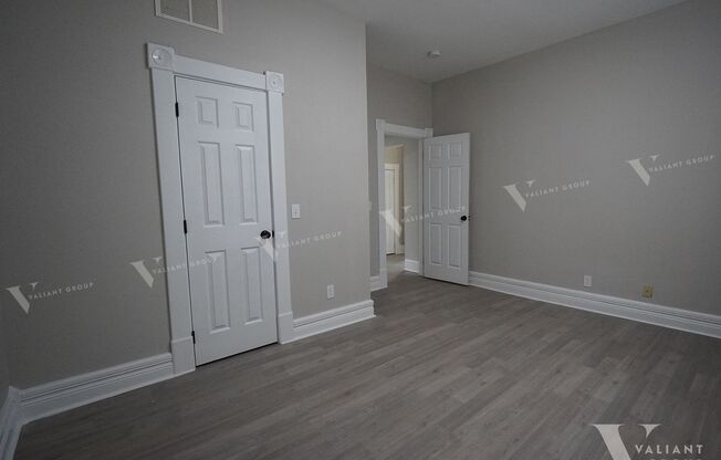 2 beds, 1 bath, $1,050, Unit Apt A