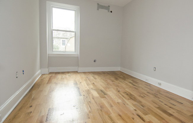 2 beds, 1 bath, 820 sqft, $1,625, Unit 103