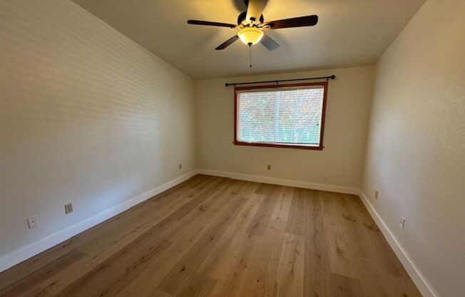 2 beds, 1 bath, 1,200 sqft, $2,400