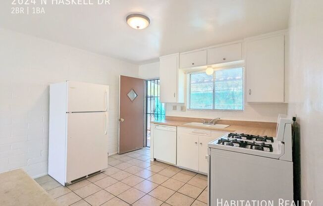 2624 N HASKELL DR