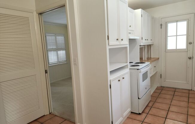 2 beds, 1 bath, $1,799