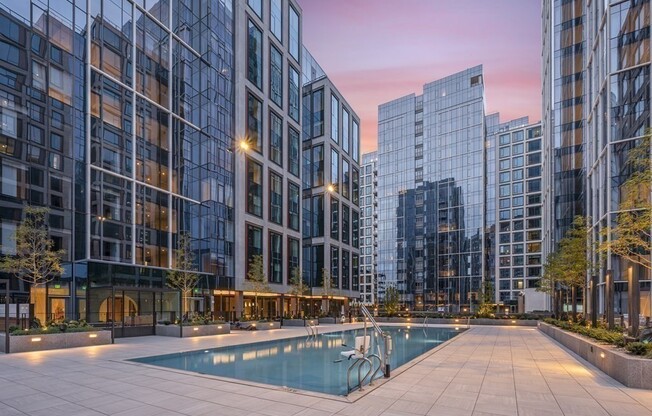 1 bed, 1 bath, 672 sqft, $5,200, Unit 1801