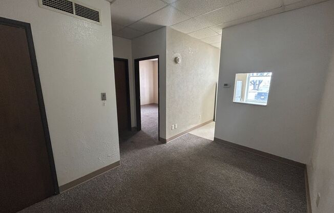 1 bed, 1 bath, 600 sqft, $550, Unit 211