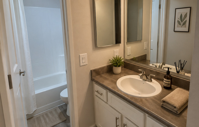 1 bed, 1 bath, 815 sqft, $2,395, Unit 220