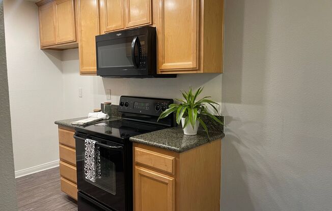 2 beds, 2 baths, 850 sqft, $3,005, Unit 811-01