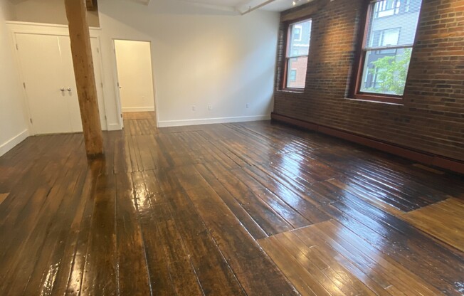 2 beds, 1 bath, 1,100 sqft, $4,500, Unit W213