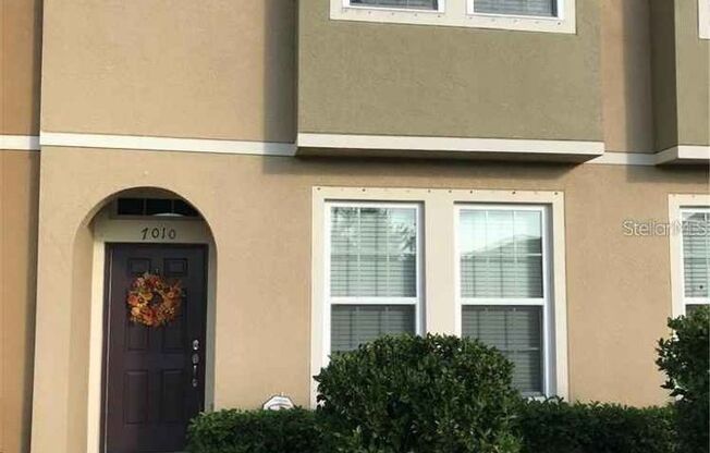 Lovely Updated Townhome in Riverview!