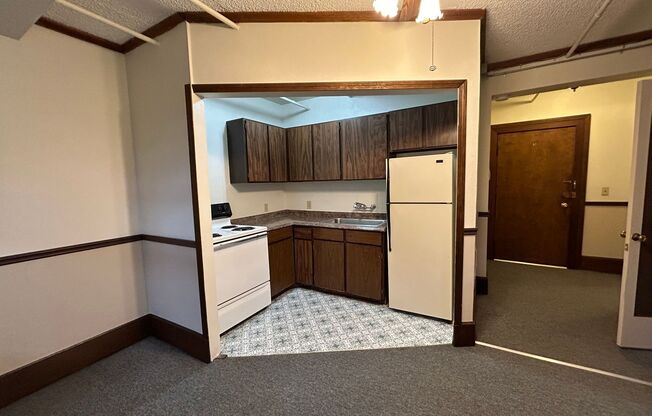 #362 BROADMORE APARTMENTS