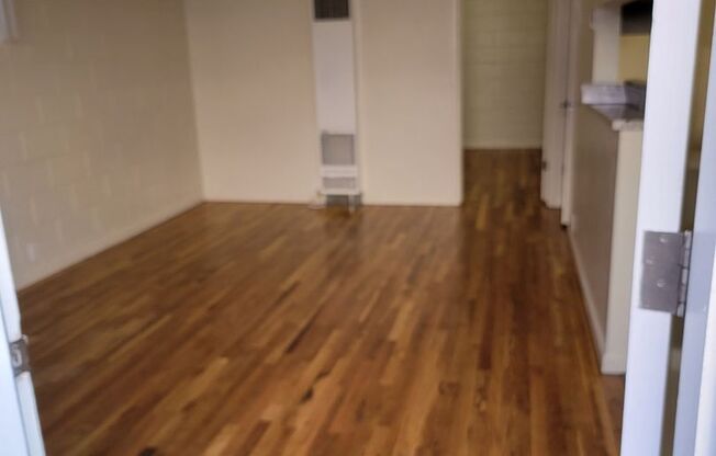 1 bed, 1 bath, 600 sqft, $1,200, Unit C