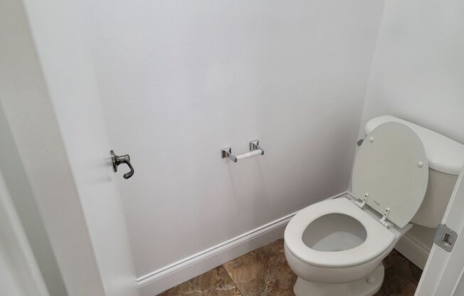 3 beds, 2.5 baths, $1,995