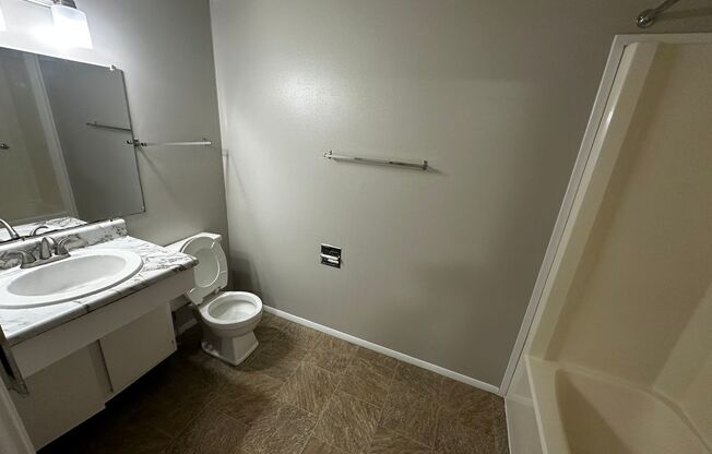 1 bed, 1 bath, 634 sqft, $839, Unit 6025 UD