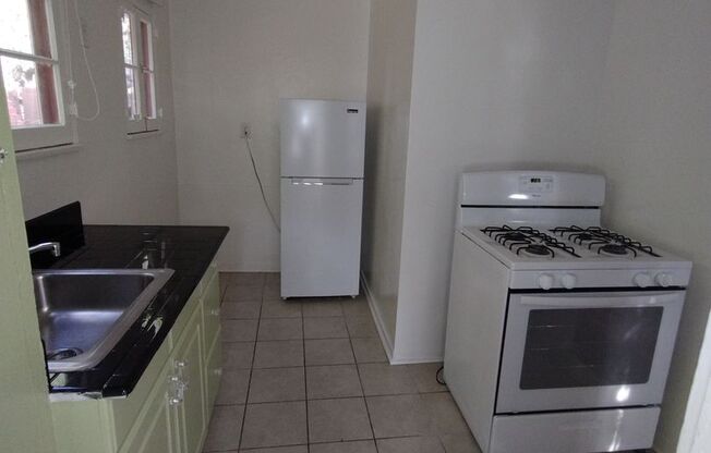 1 bed, 1 bath, $3,150, Unit 2224B