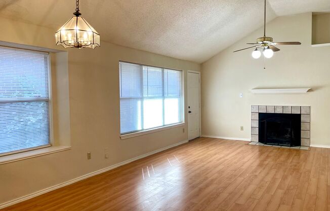 3 Bedroom 2 Bath House For Lease in Plano