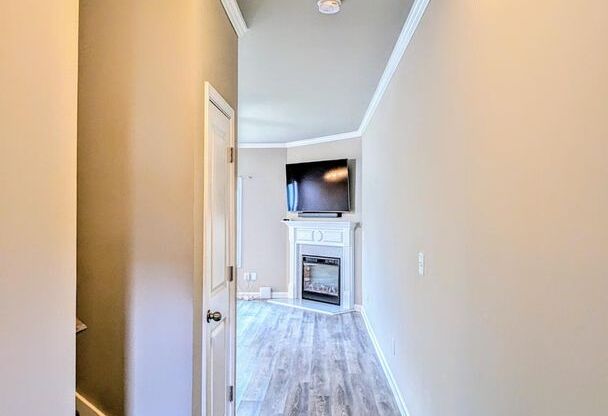 Ready for August Move-in | Well-maintained 3 bedroom 2.5 Townhouse | The Reserve @ Oak Station