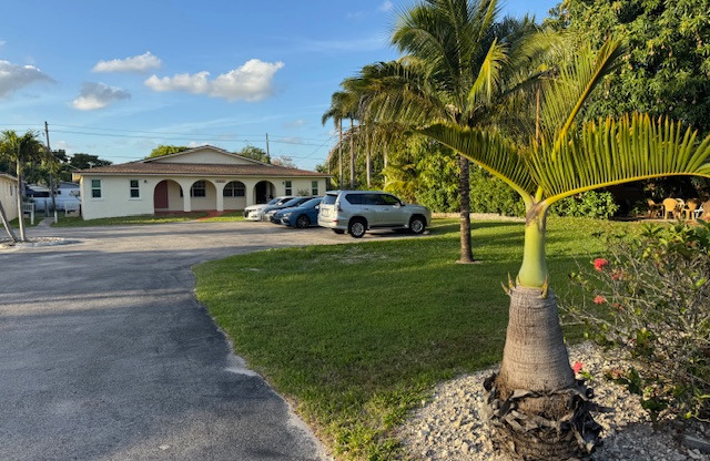 4063 SW 51 ST