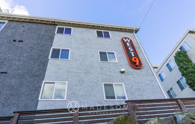 West 9 Apartments