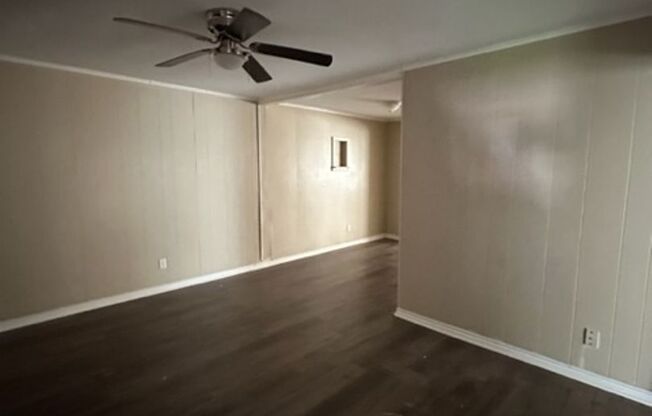 3 beds, 2 baths, $1,195