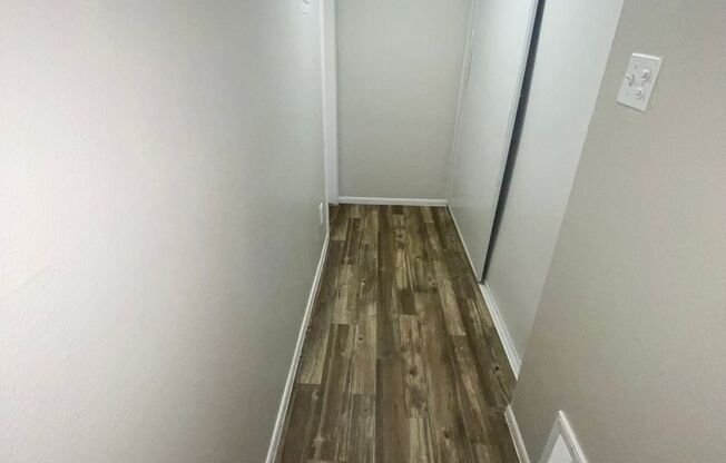 Studio, 1 bath, 445 sqft, $794, Unit 154