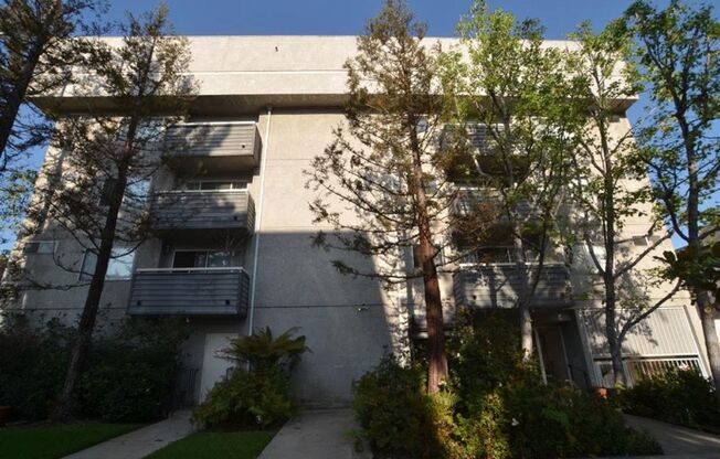 CLK - Clark Apts