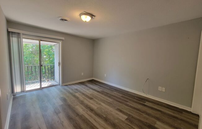 3 beds, 2 baths, 1,189 sqft, $1,200, Unit G7