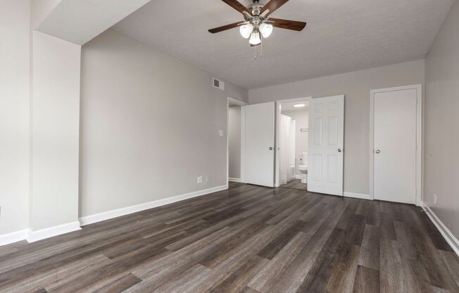 2 beds, 2 baths, $895, Unit 306