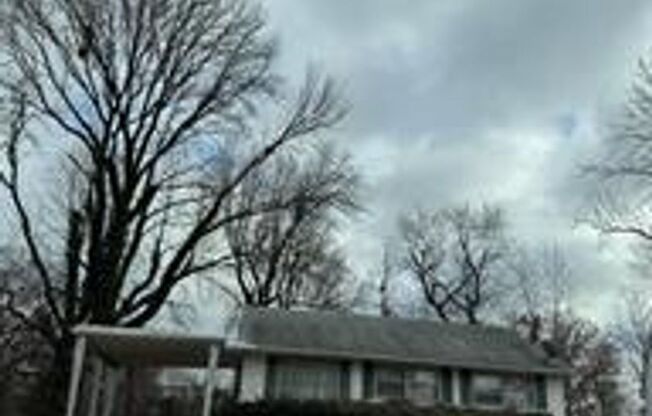 3 beds, 1 bath, 854 sqft, $1,350, Unit Prestwick Dr 10502