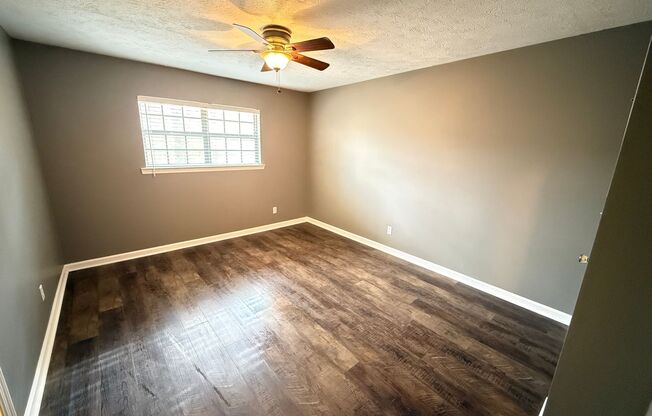 2 beds, 2 baths, $1,200, Unit 14 Conifer Ring