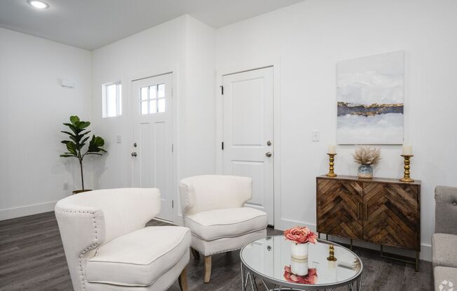 3 beds, 2.5 baths, 1,366 sqft, $1,399, Unit 1367